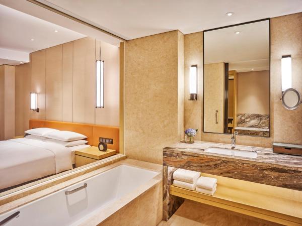 Hyatt Regency Shenzhen Yantian : photo 2 de la chambre chambre lit king-size - vue sur océan