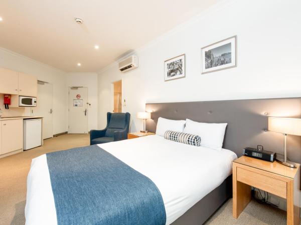 Mawson Lakes Hotel : photo 5 de la chambre chambre lit queen-size deluxe