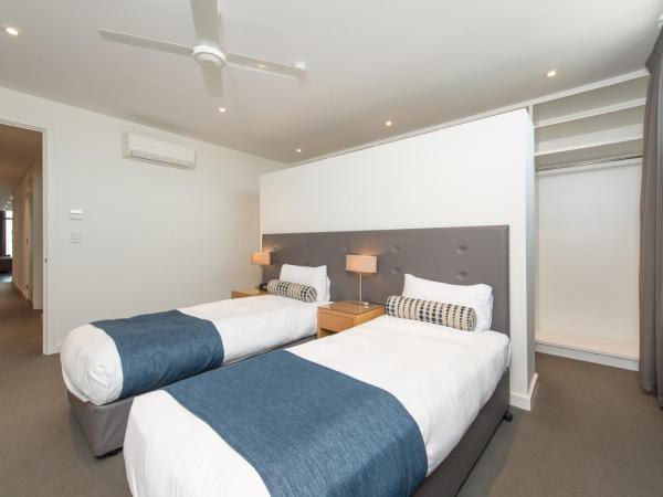 Mawson Lakes Hotel : photo 1 de la chambre two-bedroom central apartment (stair access only)