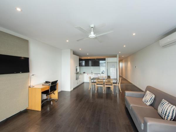 Mawson Lakes Hotel : photo 4 de la chambre two-bedroom central apartment (stair access only)