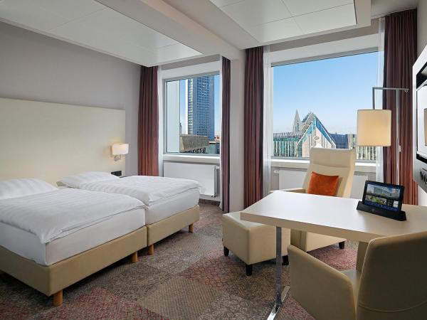 Radisson Blu Hotel Leipzig : photo 2 de la chambre chambre double/lits jumeaux supérieure
