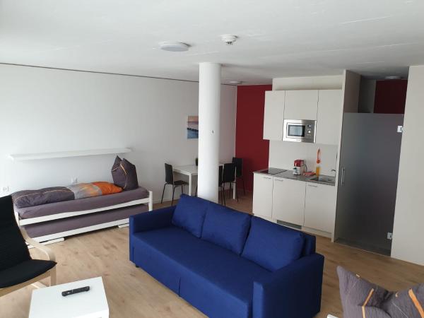 Anstatthotel Horw - self-check-in : photo 1 de la chambre grand studio familial supérieur avec balcon