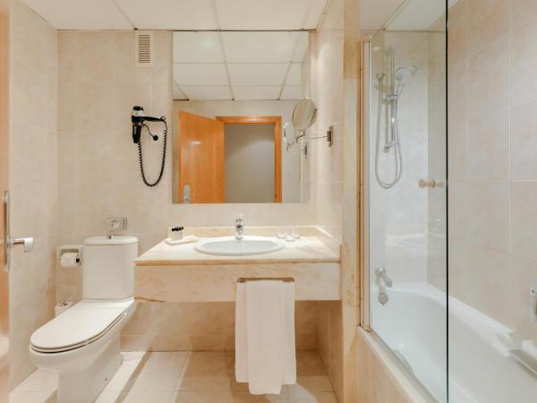 Hesperia Zaragoza Centro : photo 4 de la chambre chambre triple