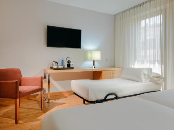 Hesperia Zaragoza Centro : photo 2 de la chambre chambre triple