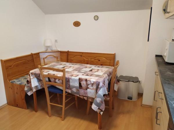 Haus Sperbermühle : photo 5 de la chambre chambre double avec salle de bains commune