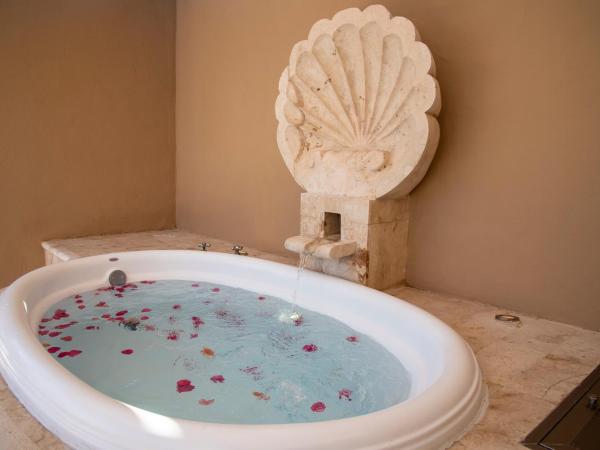 Hotel Playa La Media Luna : photo 2 de la chambre suite lit king-size avec jacuzzi et terrasse - vue sur océan