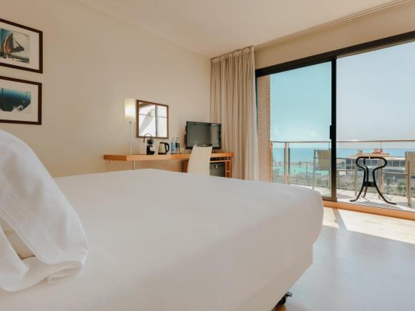 Hesperia Barcelona Del Mar : photo 1 de la chambre chambre double supérieure avec balcon - vue sur mer