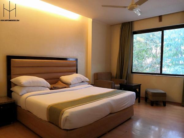 Westend Inn - Resort and Banquet Near Delhi Airport : photo 7 de la chambre chambre deluxe double ou lits jumeaux