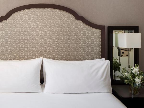 Park South Hotel, part of JdV by Hyatt : photo 3 de la chambre chambre double avec 2 lits doubles et douche accessible en fauteuil roulant - adaptée aux personnes à mobilité réduite