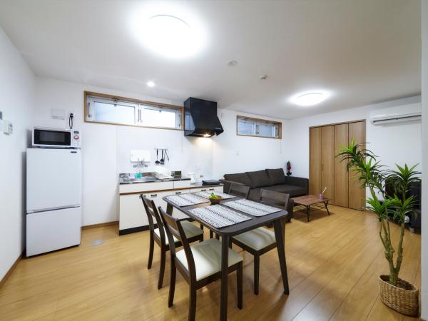 おやど紀伊国屋本石灰町 : photo 2 de la chambre chambre familiale avec salle de bains