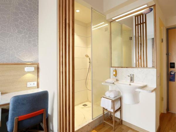 Holiday Inn Express Pune Pimpri, an IHG Hotel : photo 5 de la chambre chambre standard lit queen-size