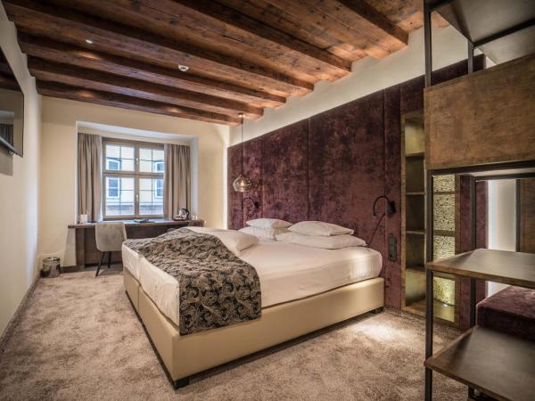 Hotel Goldener Adler Innsbruck : photo 6 de la chambre chambre double traditionnelle