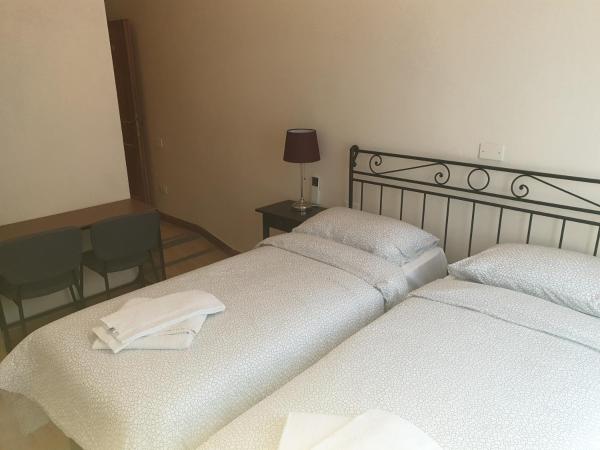 Hotel Por Santa Maria : photo 4 de la chambre chambre double