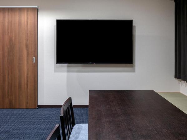 Randor Residential Hotel Kyoto Suites : photo 8 de la chambre suite lit queen-size avec baignoire spa