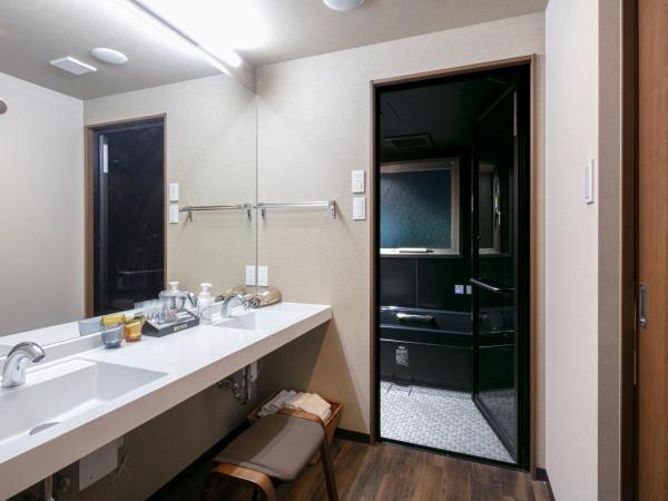 Randor Residential Hotel Kyoto Suites : photo 9 de la chambre suite lit queen-size avec baignoire spa
