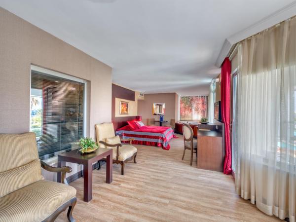 Sealife Family Resort Hotel : photo 5 de la chambre suite avec jacuzzi