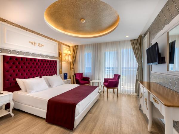 Sealife Family Resort Hotel : photo 2 de la chambre suite lit king-size