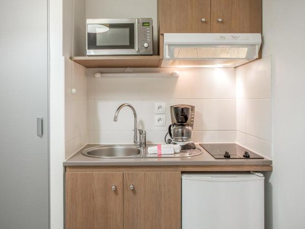 Appart'City Classic Annemasse Centre - Pays de Genève : photo 5 de la chambre studio double