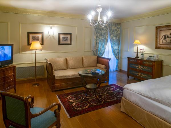 Le Manoir Au Lac : photo 3 de la chambre chambre double accessible aux personnes à mobilité réduite