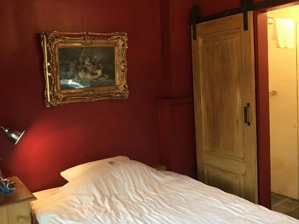 Logement Swaenenvecht : photo 4 de la chambre chambre simple avec salle de bains