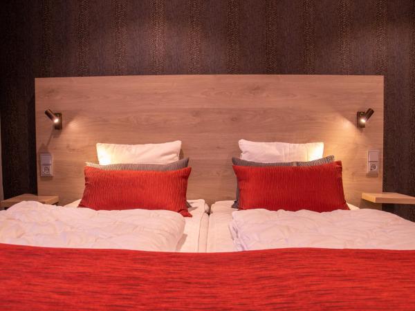 Dream - Luxury Hostel : photo 1 de la chambre chambre double ou lits jumeaux avec salle de bains commune