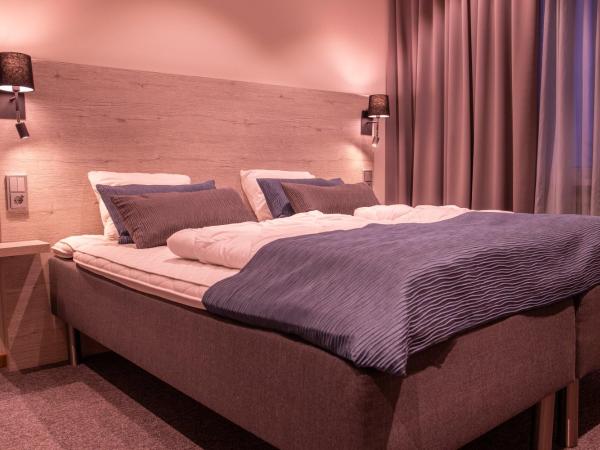 Dream - Luxury Hostel : photo 5 de la chambre chambre double ou lits jumeaux avec salle de bains commune