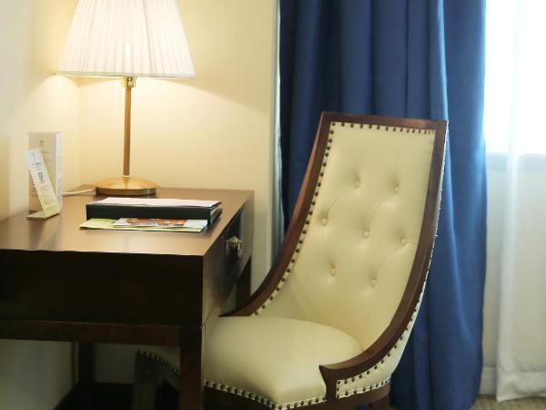 Asia International Hotel Guangdong : photo 5 de la chambre chambre affaires lit queen-size