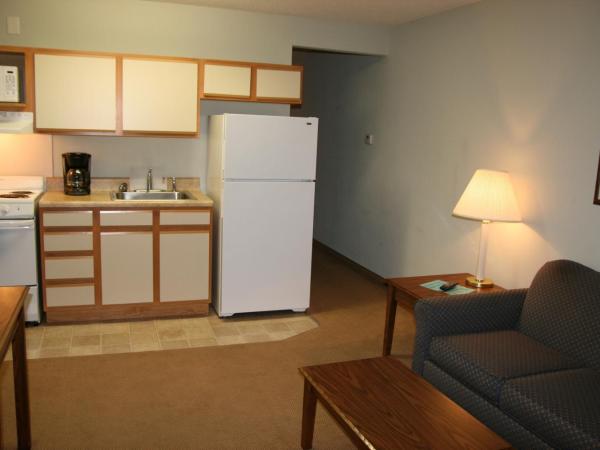 Affordable Suites Myrtle Beach : photo 4 de la chambre suite lit queen-size