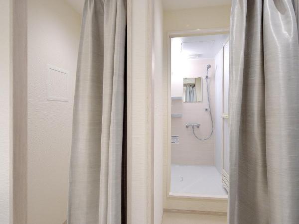 HOTEL THE ROCK : photo 3 de la chambre chambre capsule pour femmes 