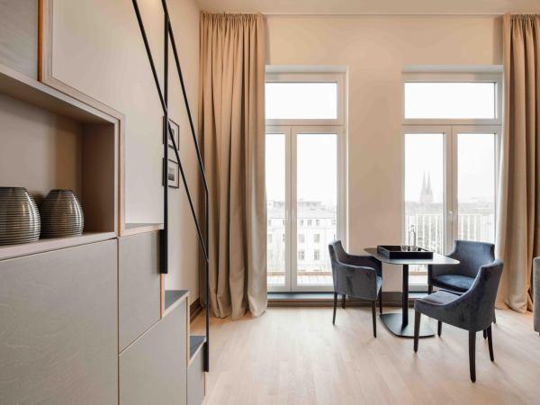 OBERDECK Studio Apartments - Adults only : photo 3 de la chambre appartement confort avec balcon - en duplex