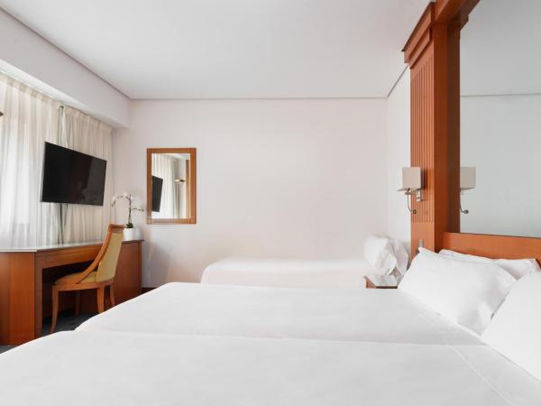 Exe Coruña : photo 3 de la chambre chambre triple