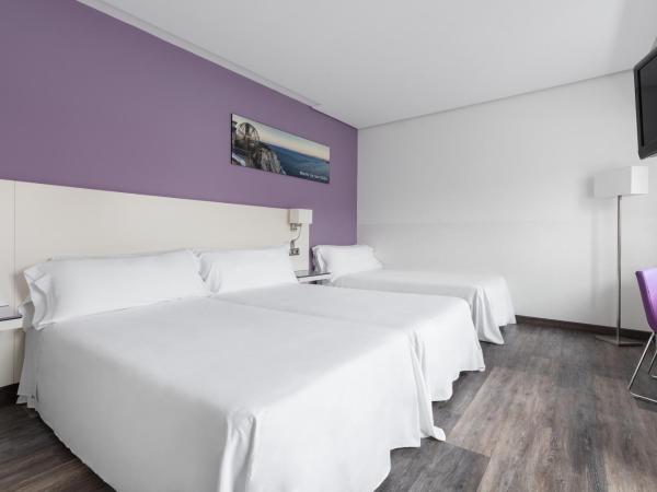 Exe Coruña : photo 2 de la chambre chambre triple