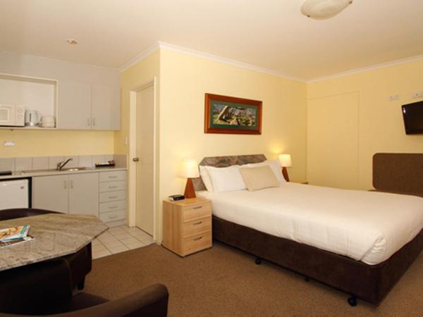 Ocean View Motel : photo 3 de la chambre chambre lit queen-size avec kitchenette