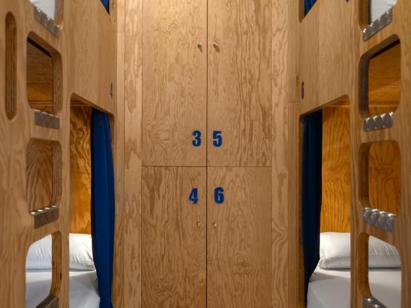 Eklo Clermont Ferrand Centre Gare : photo 2 de la chambre lit dans dortoir pour hommes de 6 lits