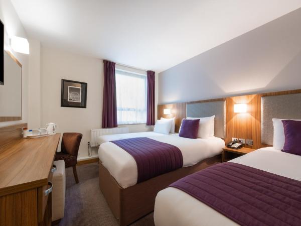 Quality Hotel Hampstead : photo 1 de la chambre chambre triple