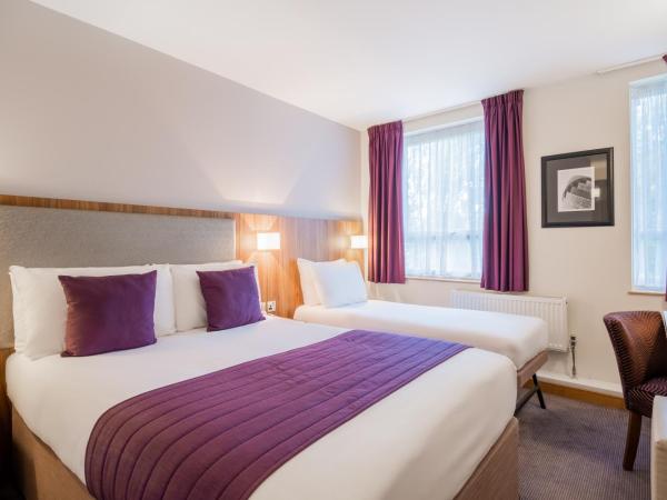 Quality Hotel Hampstead : photo 2 de la chambre chambre triple
