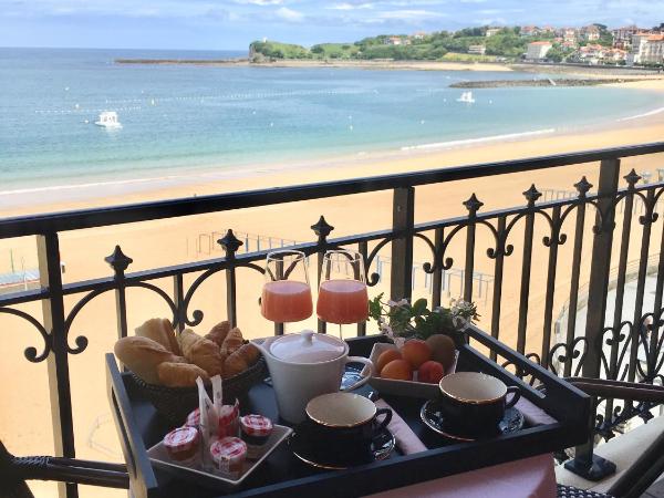 Hôtel de la Plage - Saint Jean de Luz : photo 6 de la chambre chambre prestige avec balcon - vue sur mer