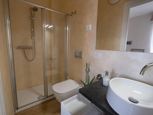 Cute & Cozy rooms train station : photo 6 de la chambre chambre double avec terrasse