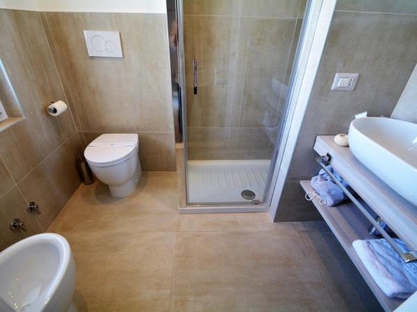 Graffiti : photo 5 de la chambre chambre double avec balcon - vue sur ville