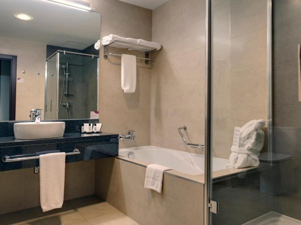 Hotel Crowne Plaza Madrid Airport : photo 6 de la chambre chambre lits jumeaux exécutive