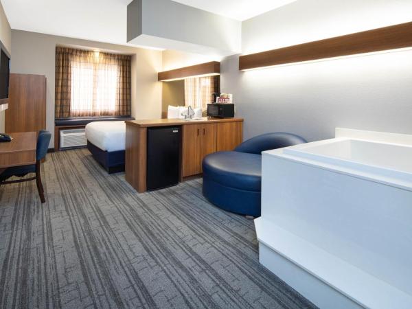 Baymont by Wyndham Las Vegas South Strip : photo 1 de la chambre suite studio lit king-size deluxe - non-fumeurs
