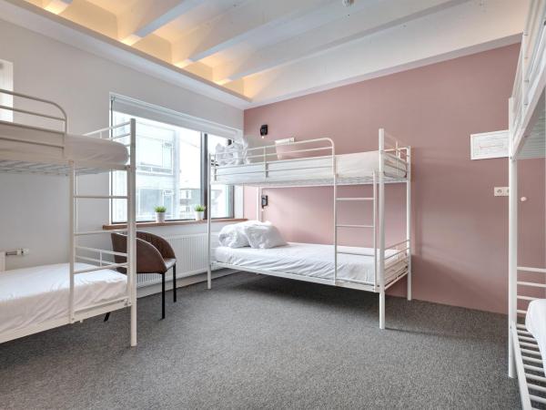 Lækur Hostel : photo 3 de la chambre lit dans dortoir mixte de 8 lits