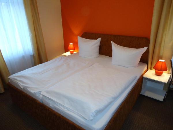 Pension Dresdener Panorama : photo 7 de la chambre chambre triple