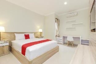 RedDoorz Premium near Ragunan Zoo 2 : photo 4 de la chambre room #408512205