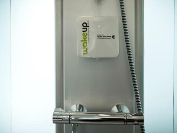 Wakeup Copenhagen - Borgergade : photo 3 de la chambre room #67982941