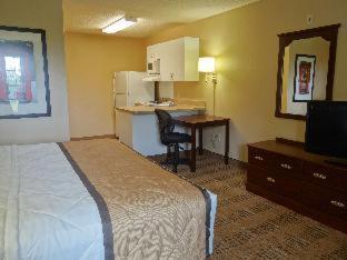 Extended Stay America Suites - Fort Lauderdale - Cypress Creek - Andrews Ave : photo 3 de la chambre room #47008122
