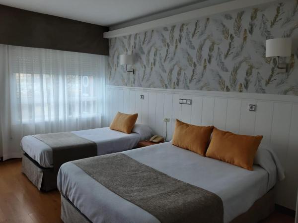 Hotel Almirante : photo 6 de la chambre chambre triple