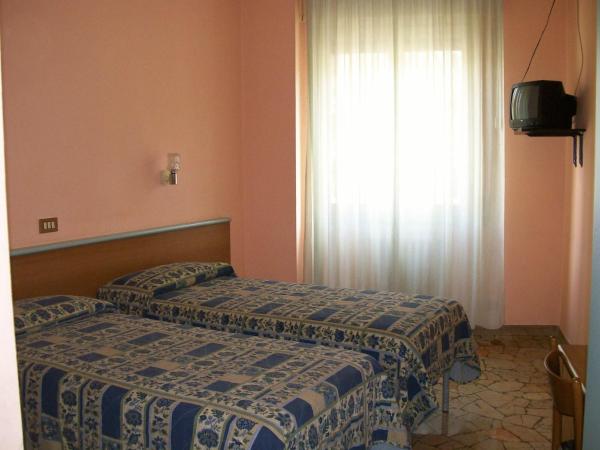 Hotel Del Sud : photo 1 de la chambre chambre lits jumeaux