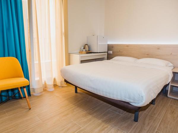 Solesperit : photo 2 de la chambre chambre triple avec balcon