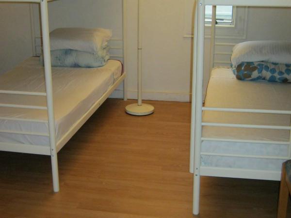 Kelowna Okanagan Lake Hostel : photo 8 de la chambre lit dans dortoir mixte de 8 lits 
